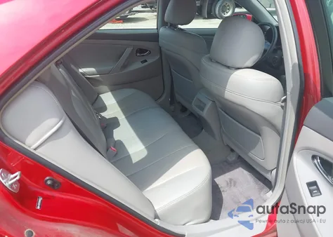 2010 Toyota Camry Le z USA, uszkodzony, nr VIN 4T1BF3EK0AU556172